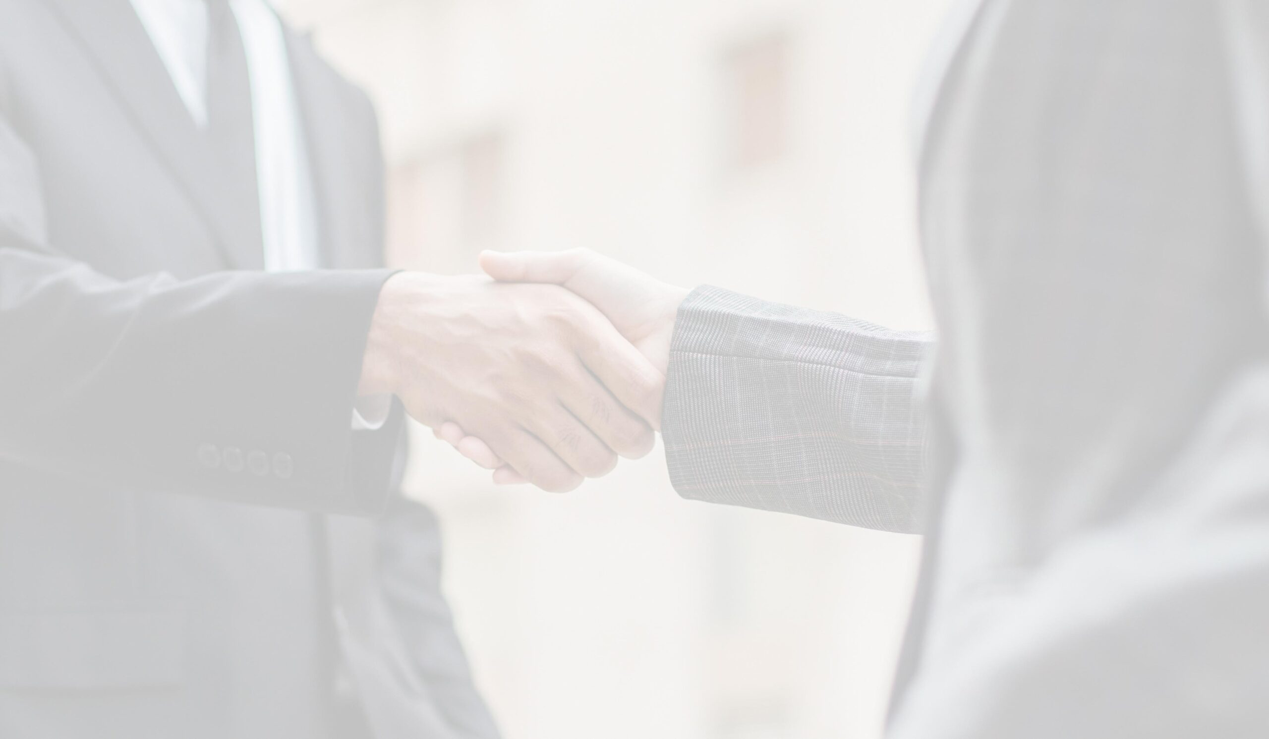 Fotografía de concurso de acreedores, dos personas estrechándose la mano, Estigia Abogados Madrid